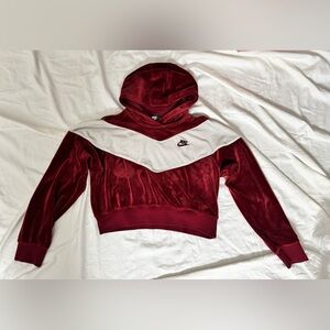 The Nike Sportswear Heritage Collection Cropped hoodie Sz M